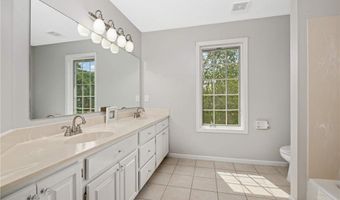 13877 Elkhart Rd, Apple Valley, MN 55124