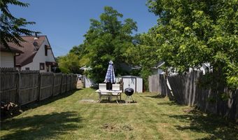 353 Gibbs Rd, Akron, OH 44312
