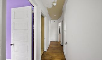 36 Vernon St, Auburn, ME 04210