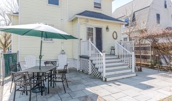 25 Rhodes Ave, Cranston, RI 02905
