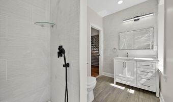 452 GREEN Ln, Philadelphia, PA 19128