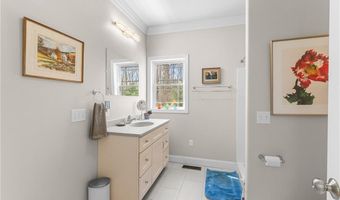 40 Lloyd Bowen Ct, Glocester, RI 02814