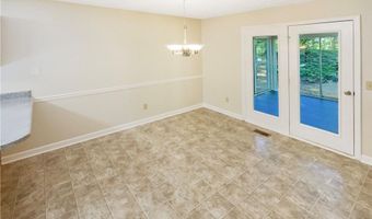 4488 Hidden Oaks Dr, Flowery Branch, GA 30542