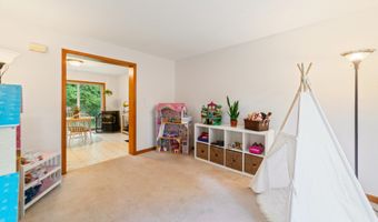 195 Crane Hollow Rd, Bethlehem, CT 06751