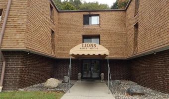 126 Triangle St A16, Danbury, CT 06810