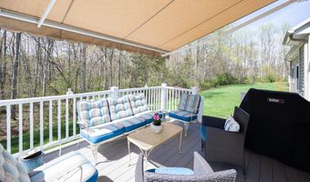 305 Richmond Glen Dr, Cheshire, CT 06410