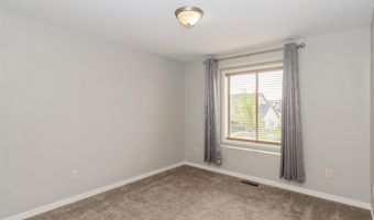 90 S Park Ridge Rd, North Liberty, IA 52317