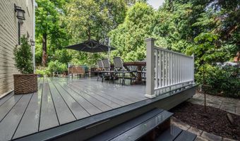 7016 WILSON Ln, Bethesda, MD 20817