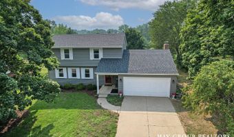 745 Adaway Ave SE, Ada, MI 49301