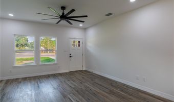 1055 N King St, Alice, TX 78332