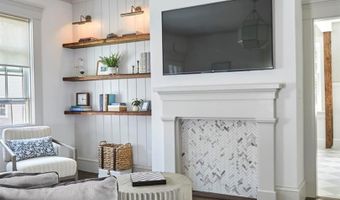 44 State St 2, Bristol, RI 02809