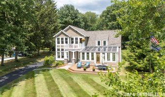 3235 Lakeview Dr, Allegan, MI 49010