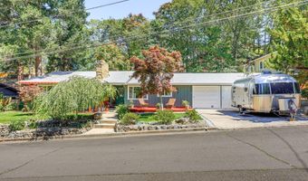 492 Herbert St, Ashland, OR 97520