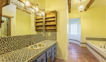 32 CIELO DORADO Dr, Anthony, NM 88021