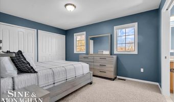 113 Roselawn St, Algonac, MI 48001