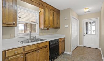 5435 Parris Bridge Rd, Boiling Springs, SC 29316