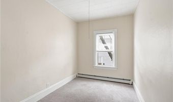 68 WINTER St, Lincoln, RI 02838