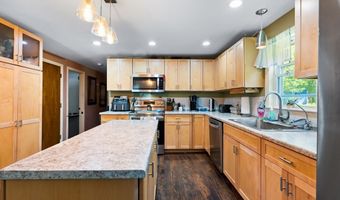 898 Cottage St, Athol, MA 01331