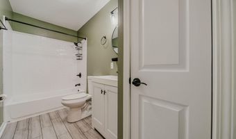 5135 Fairlane Rd, Columbus, OH 43207