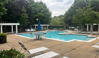 20322 BEECHWOOD Ter 202, Ashburn, VA 20147