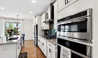 906 Haybeck Ln, Apex, NC 27523