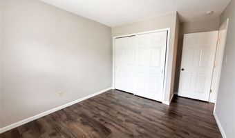 743 Eaglebrooke Dr, Ballwin, MO 63021