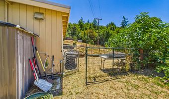 1250 Zenia Bluff Rd, Alderpoint, CA 95511
