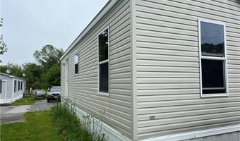 824 Forest Park Ave, Middletown, RI 02842