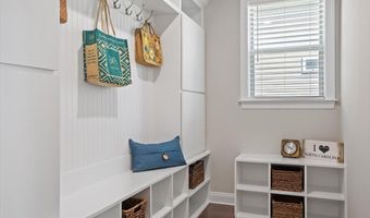 207 Weddington Park Ln, Apex, NC 27523