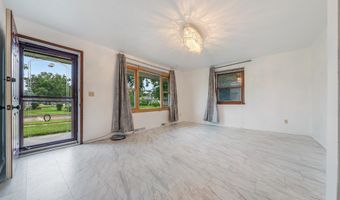 2725 S JACKSON St, Appleton, WI 54915