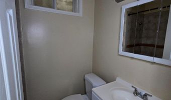 1255 MEIGS Pl NE 4, Washington, DC 20002