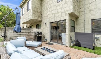 29729 Strawberry Hill Dr, Agoura Hills, CA 91301