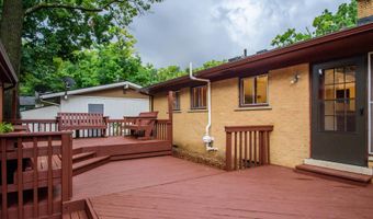 924 N Maple Rd, Ann Arbor, MI 48103