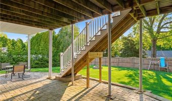 12 Pat Dr, Lincoln, RI 02865
