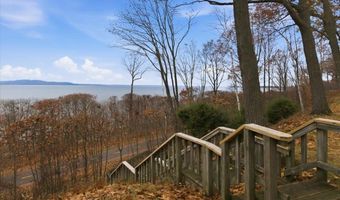 53 Northshore Dr, Burlington, VT 05408