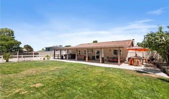 33127 Camelot Dr, Yucaipa, CA 92399