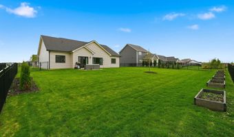 5329 Greyson Heights Dr, Auburn, IN 46706