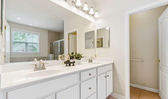 108 BUNTING Ct, Lake Frederick, VA 22630