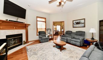 355 Connecticut Cir, Indianapolis, IN 46217