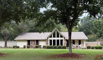 113 Woodson St, Bruce, MS 38915