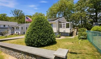 10 Kerins Ter, Newport, RI 02840