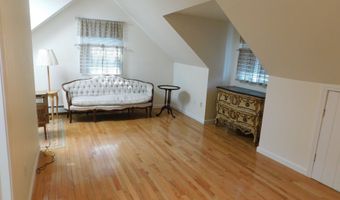 8 Tilden Rd, Danbury, CT 06810