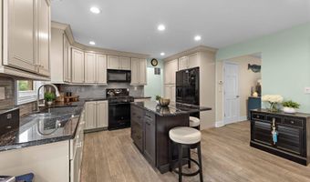 111 E Lincoln Ave, Atlantic Highlands, NJ 07716