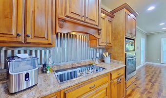 190 Claytie Douglas Rd, Alma, GA 31510