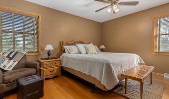 38397 Richmond Heights Dr, Aberdeen, SD 57401