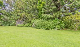 10 Bartlett Rd, Middletown, RI 02842