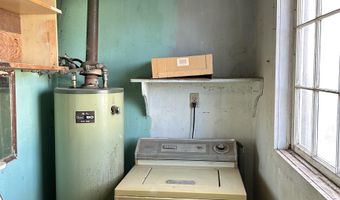 402 Rosedale St, Carlsbad, NM 88220