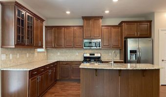 626 Edgewater Ridge Ct, Apex, NC 27523