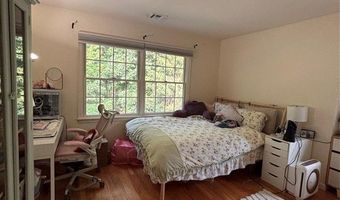 87 Trotters Ln, Allendale, NJ 07401