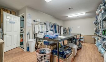 6707 NW 50th St, Bethany, OK 73008